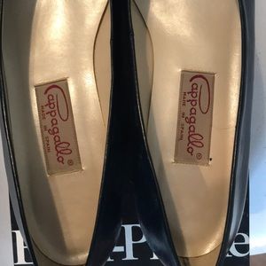 Cappagallo Navy Blue heels. 9 & 1/2 S US, 39 Eu.
